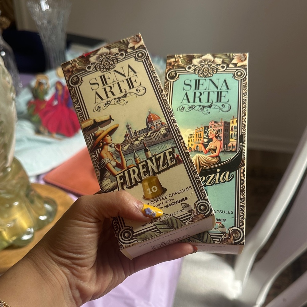 Firenze Coffee Capsules in Beige Packaging